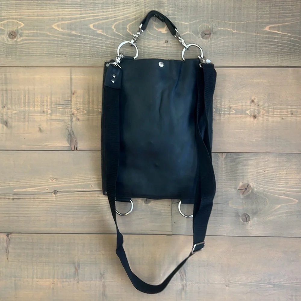 Copper River Company Baxter Messenger Crossbody Black Leather Bag unisex
